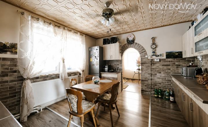 Rodinný dom s garážou a záhradou – Koplotovce - fotografia 5