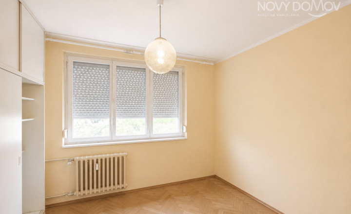 3-izbový byt, 63 m2, pôvodný stav - rezervovaný - fotografia 3