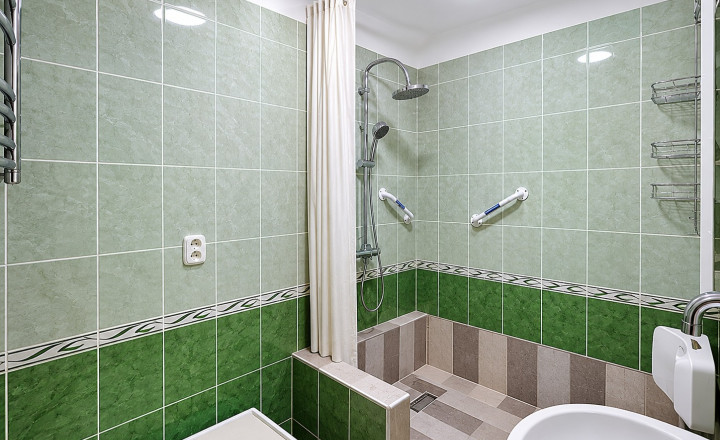 3-izbový byt, 63 m2, pôvodný stav - rezervovaný - fotografia 5