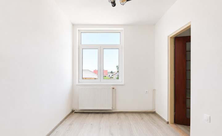 TOMÁŠIKOVO, okr. Galanta - PREDAJ - priestranný 2i. byt - fotografia 7