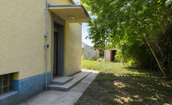 TOMÁŠIKOVO, okr. Galanta - PREDAJ - priestranný 2i. byt - fotografia 13