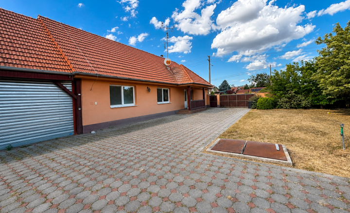 Dom s bazénom, jazierkom a nákladmi len 103€  - obec GÁŇ - fotografia 2