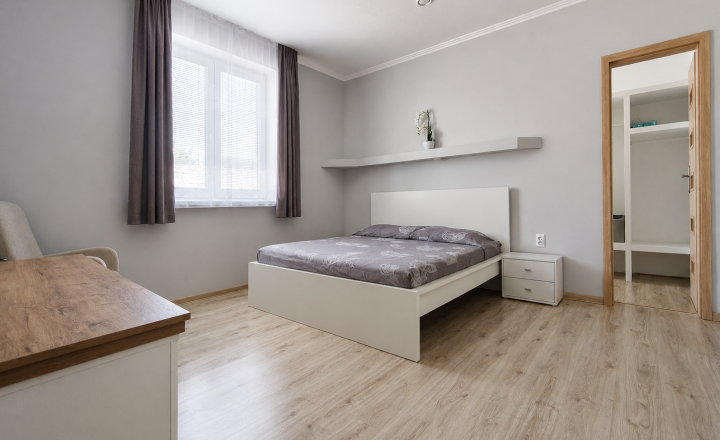 MOSTOVÁ, okr. GALANTA - 4 izbový RD s dvojgarážou - fotografia 13