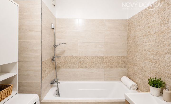 PRENAJATÝ  - zariadený, klimatizovaný 2 izbový byt - fotografia 7