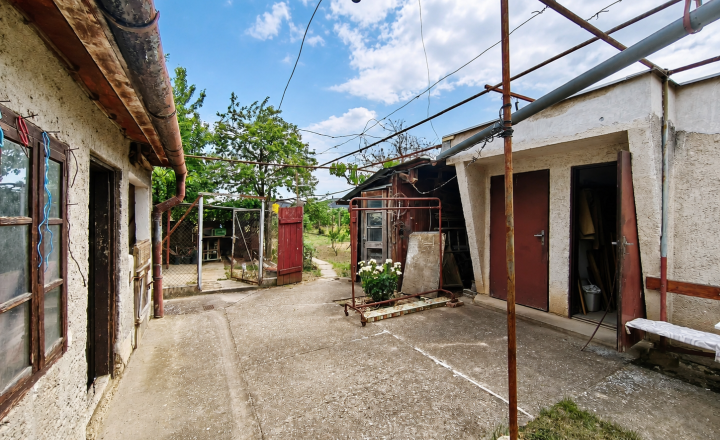 ŠÚROVCE – 5-izbový rodinný dom, pozemok 834 m² - fotografia 18