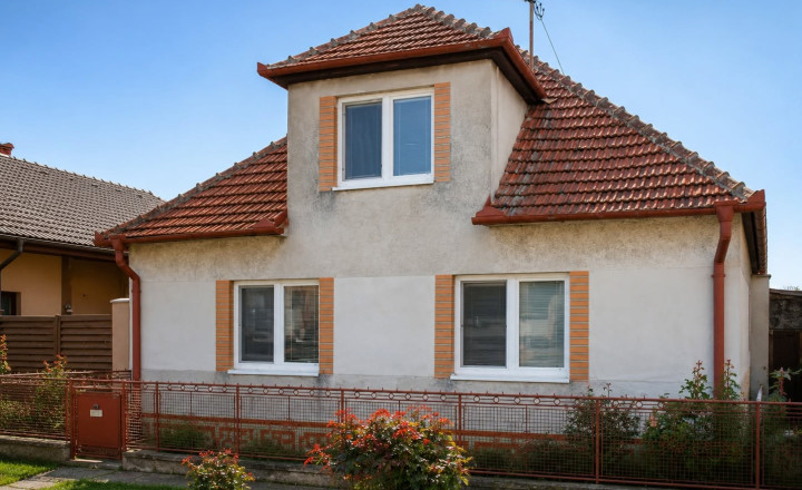 ŠÚROVCE – 5-izbový rodinný dom, pozemok 834 m² - fotografia 33