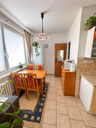 ***REZERVOVANÝ*** 60,41 m² | 2× KOMORA | 4. POSCHODIE - fotografia 4